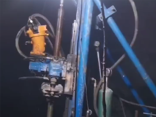 全液壓坑道鉆機探礦現場
